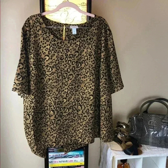 New AVA Animal Print Blouse - Picture 1 of 5